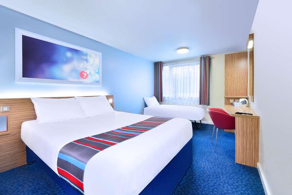 Travelodge Newcastle Central Room photo